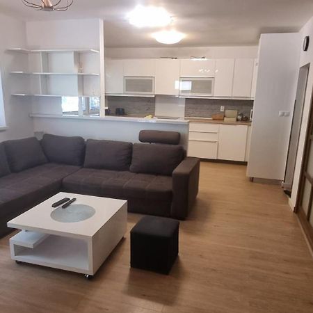 Family Apartman V Centre Mesta Bratislava Exterior foto